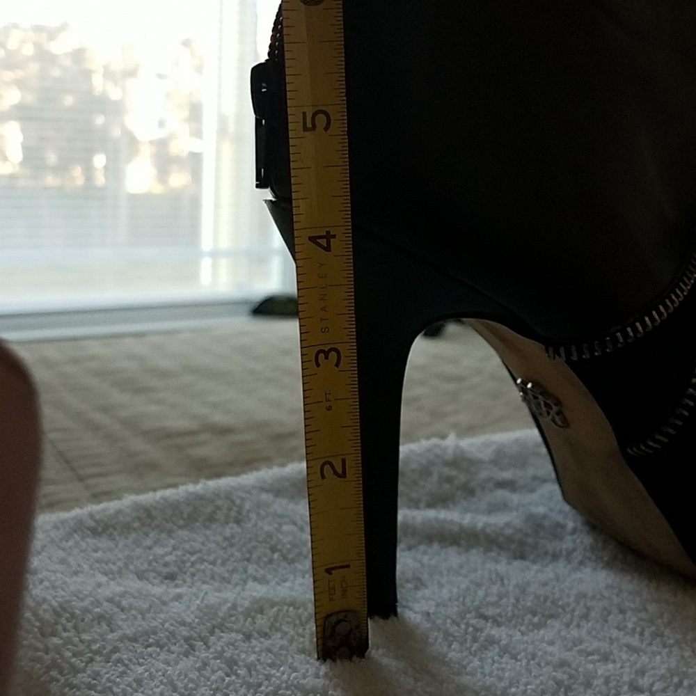 Boots - Picture 2 of 6
